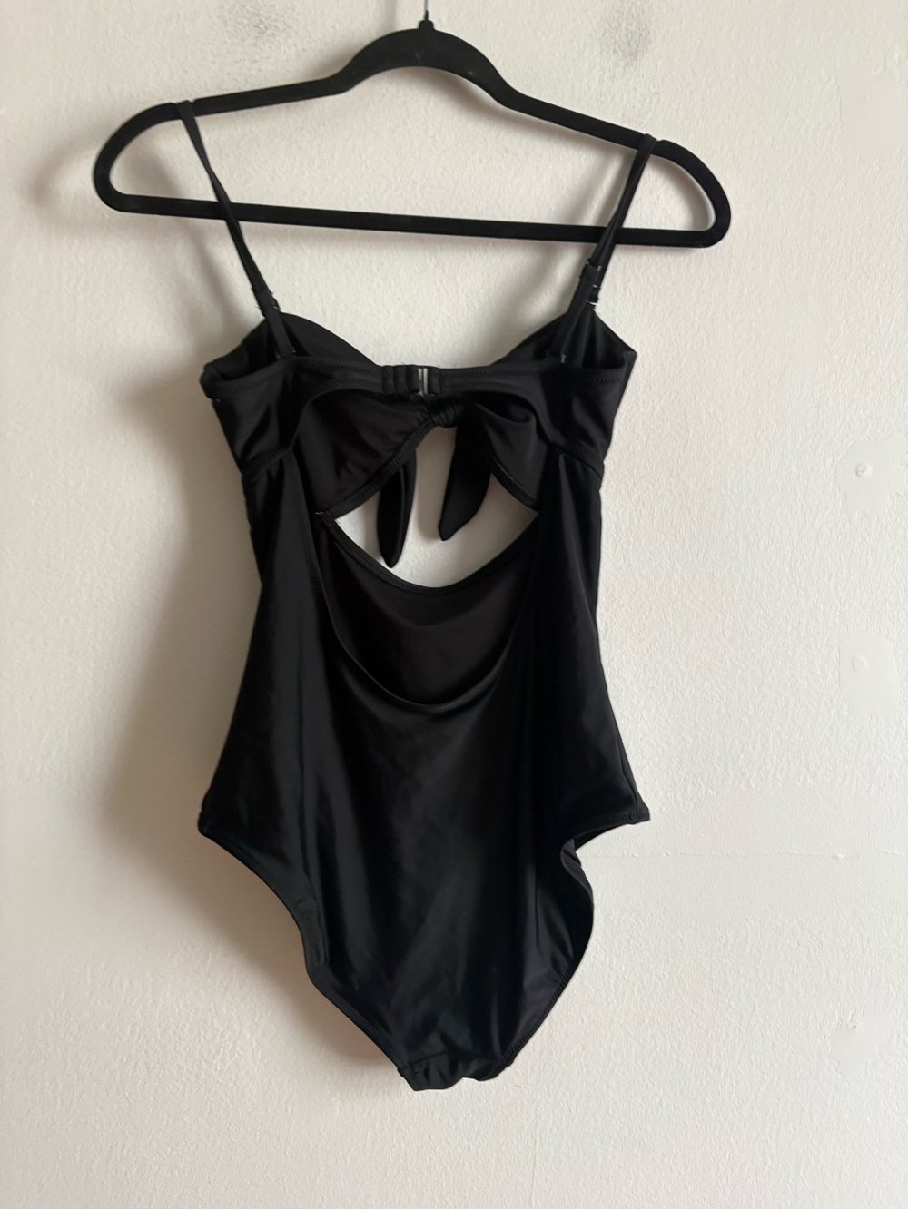 Aerie Sz M Black Cut Out Bow One Piece Swimsuit - Picture 4 of 7